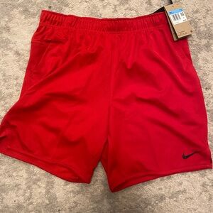 Nike dry-fit men’s Medium Nike totality standard fit 7” NWT